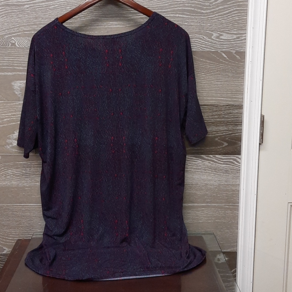 Lularoe Purple Red Spider Pattern Top - image 4